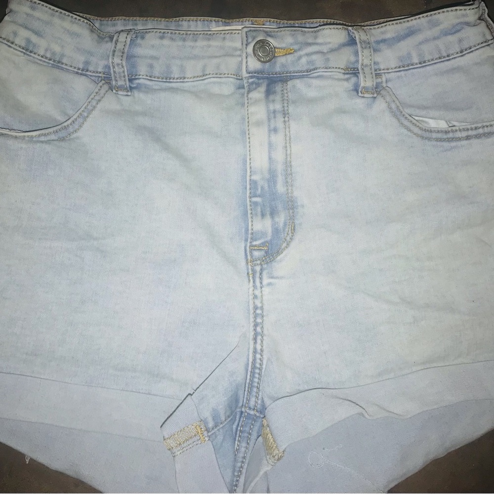 PACSUN Blue High-Waisted Jean Shorts with Distressed Look 👀
